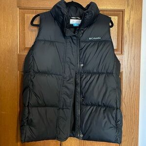 Columbia Puffer Vest size L
Black